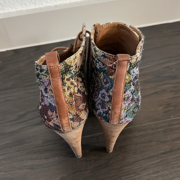 Aldo Booties - Picture 3 of 8